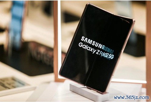 手机进入“折叠时期”，三星背靠产业链更具上风